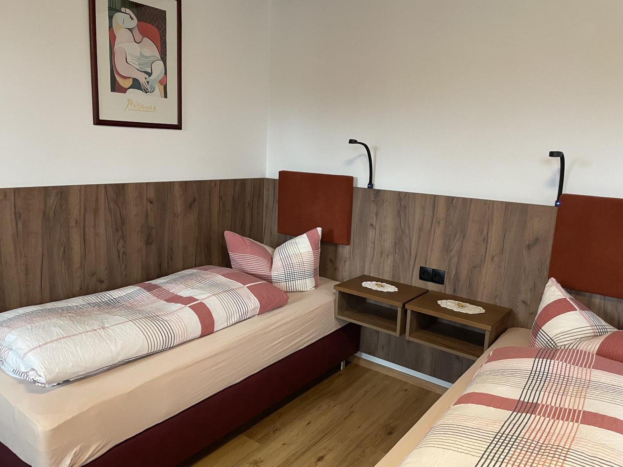 Hotel Boarding House Hohenwart Fuchstal Phòng bức ảnh